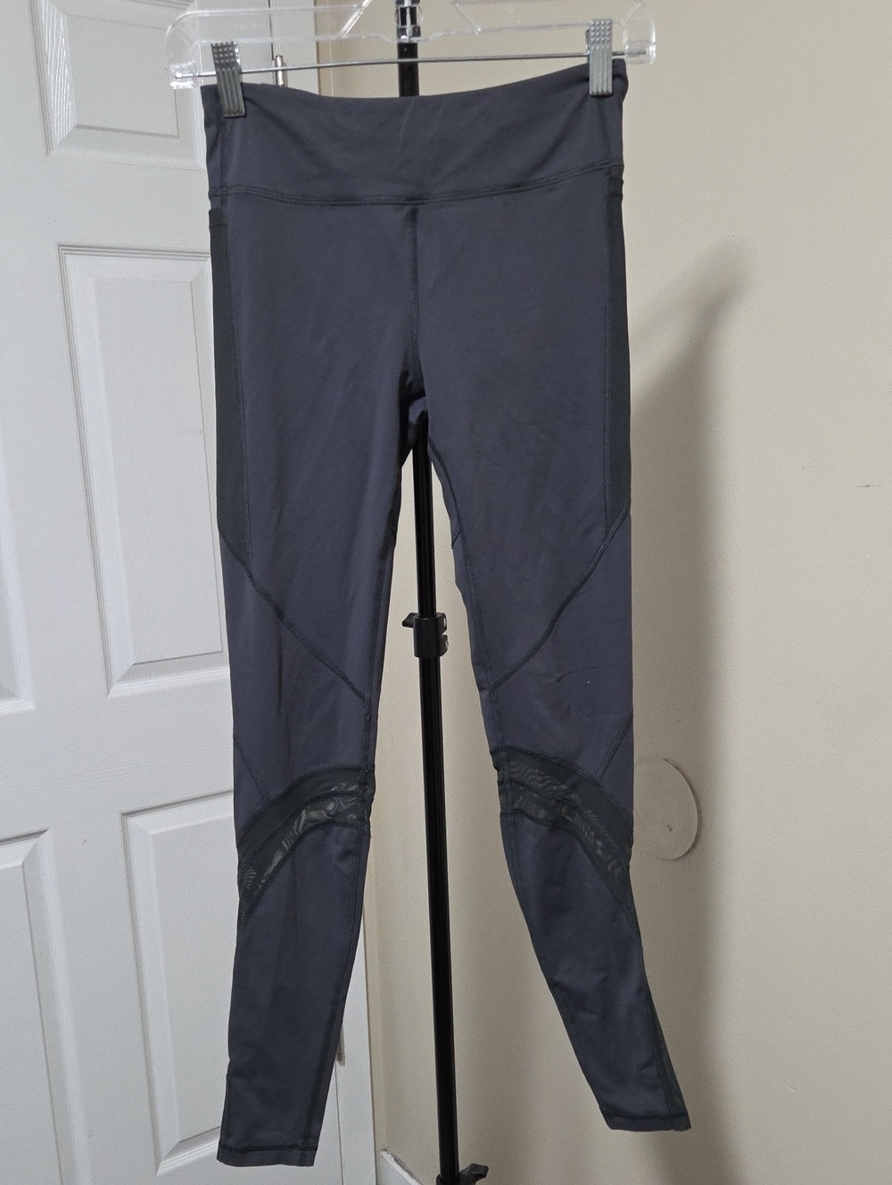 Ivivva Charcoal Gray High-Waist Athletic Leggings